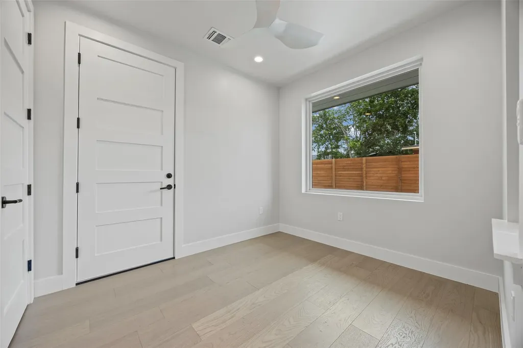 100 W Odell Street Austin TX 78752