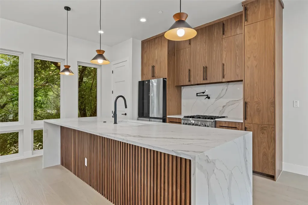100 W Odell Street Austin TX 78752