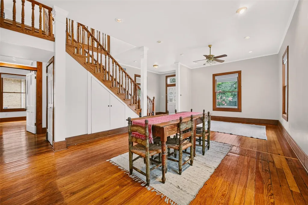 812 W 10th Street Austin TX 78701