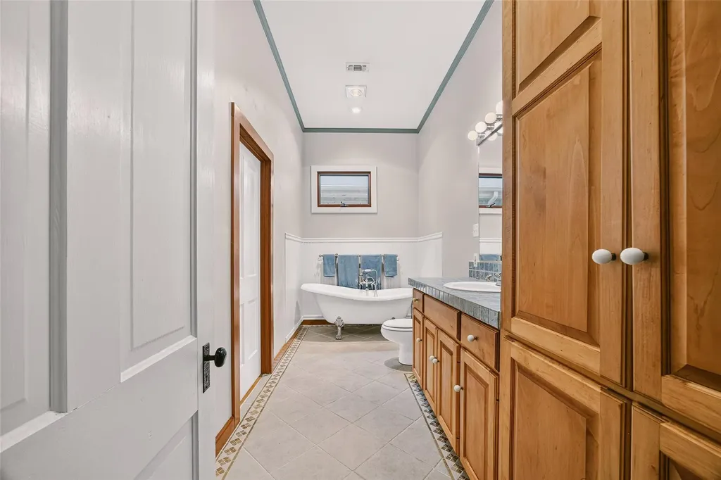 812 W 10th Street Austin TX 78701