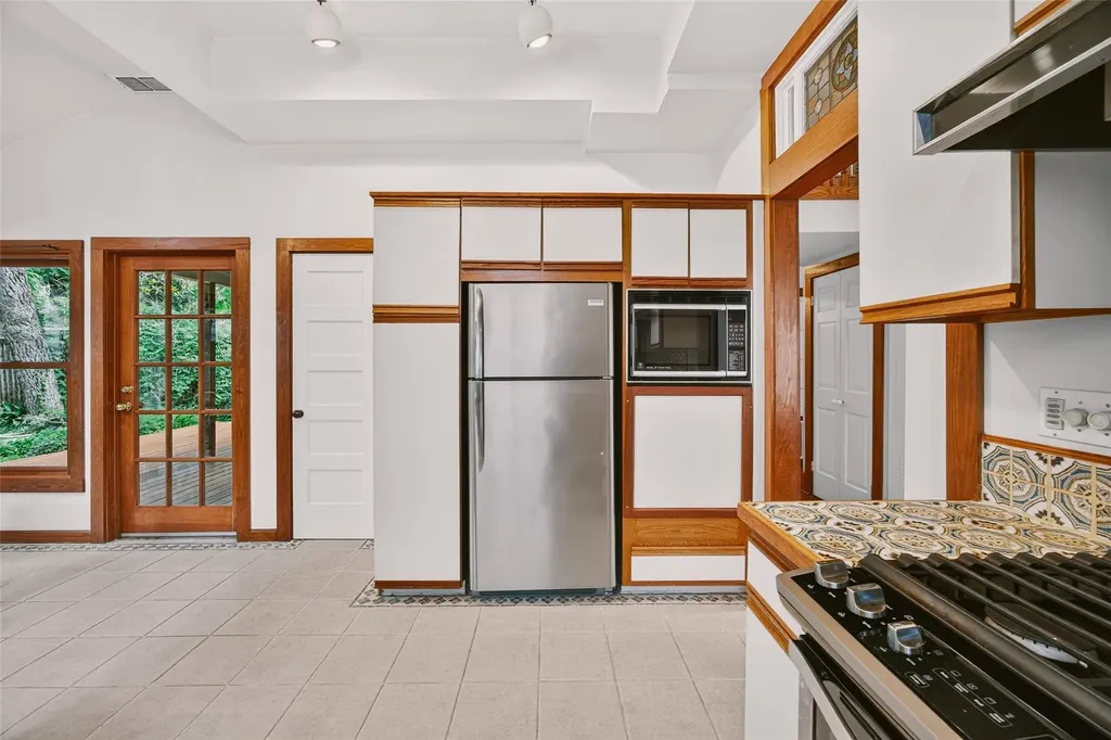 812 W 10th Street Austin TX 78701