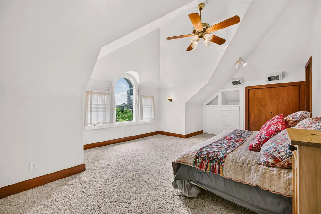 812 W 10th Street Austin TX 78701