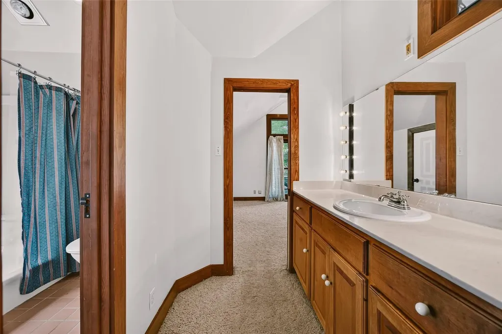 812 W 10th Street Austin TX 78701