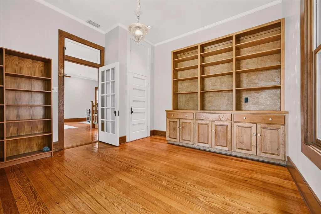 812 W 10th Street Austin TX 78701