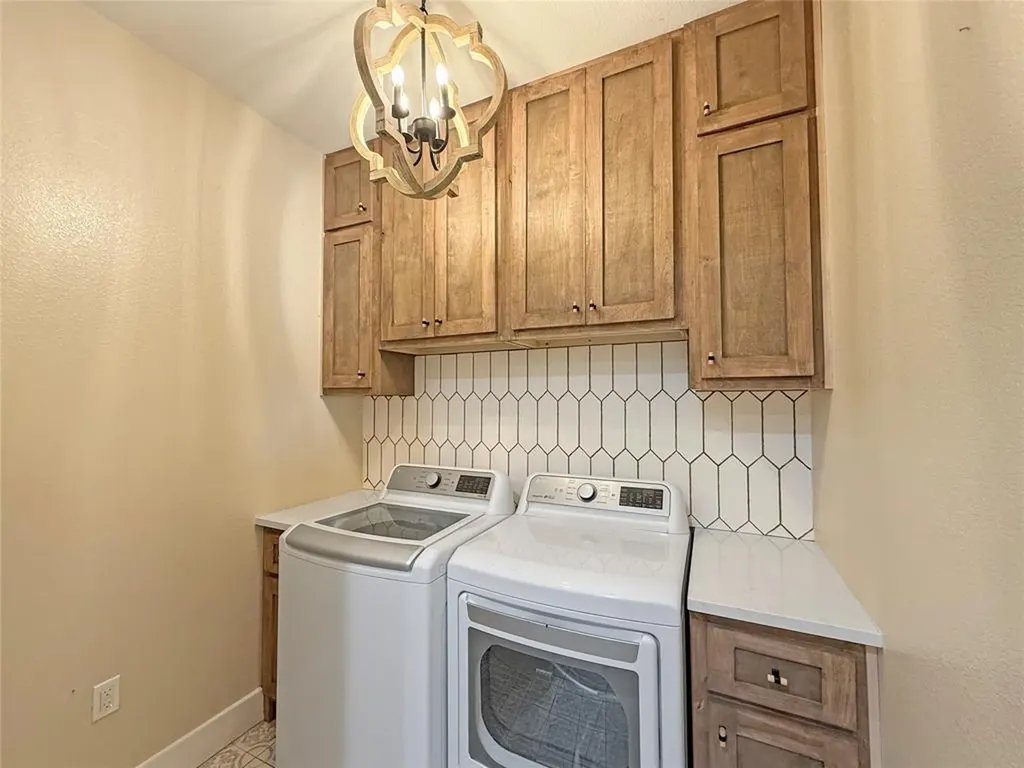 1215 Private Road 7039 Lexington TX 78947