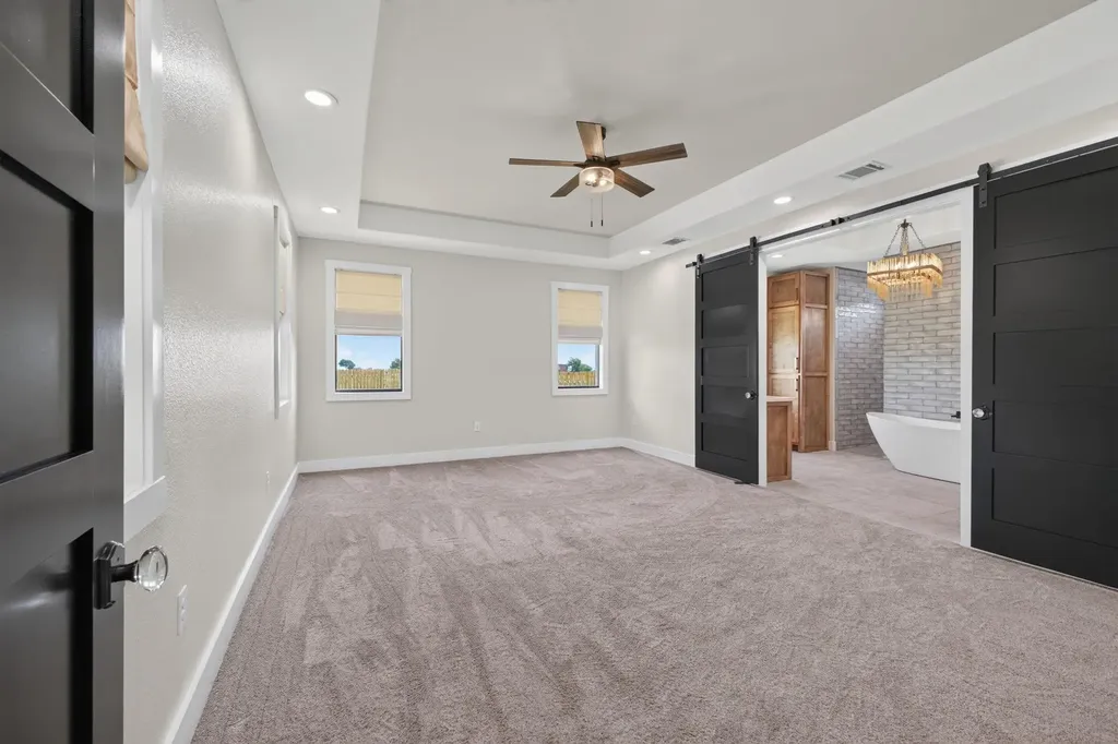 1215 Private Road 7039 Lexington TX 78947