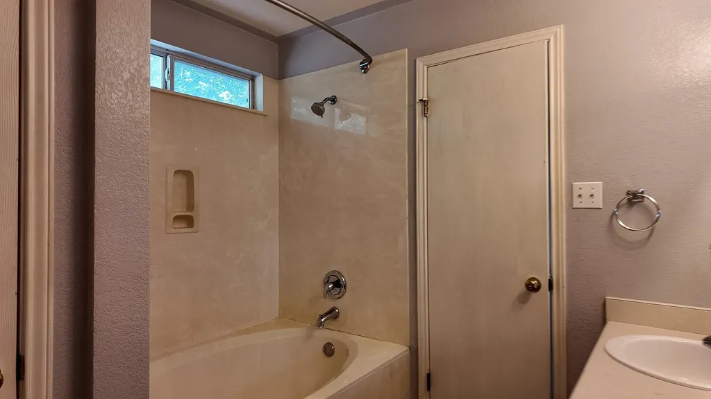 4003 Reeders Drive Austin TX 78725