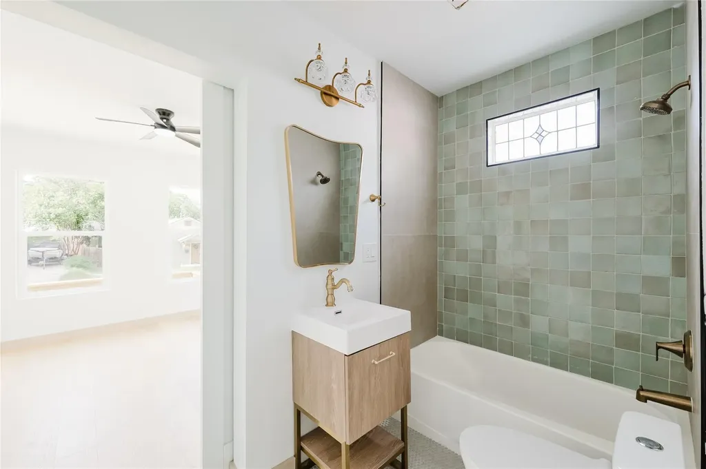 1907 E 21st Street Austin TX 78722