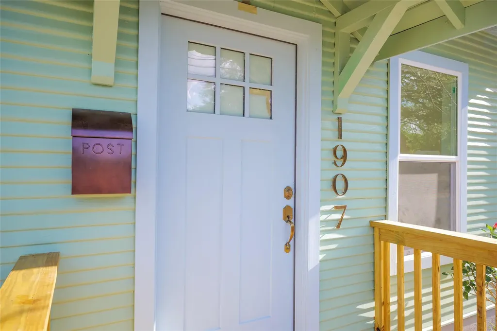 1907 E 21st Street Austin TX 78722