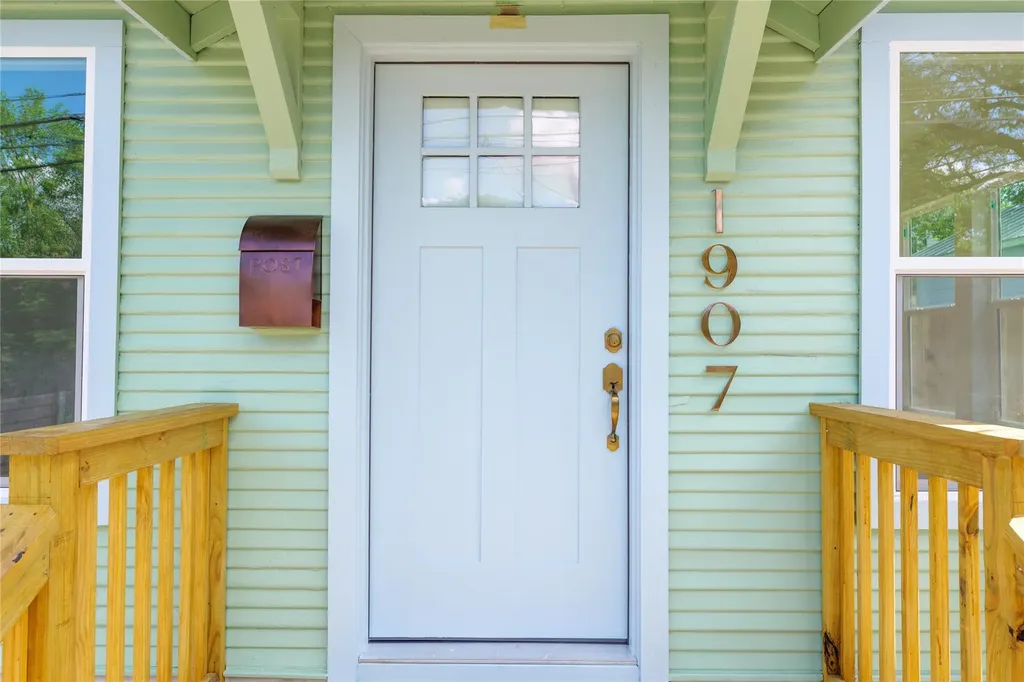 1907 E 21st Street Austin TX 78722