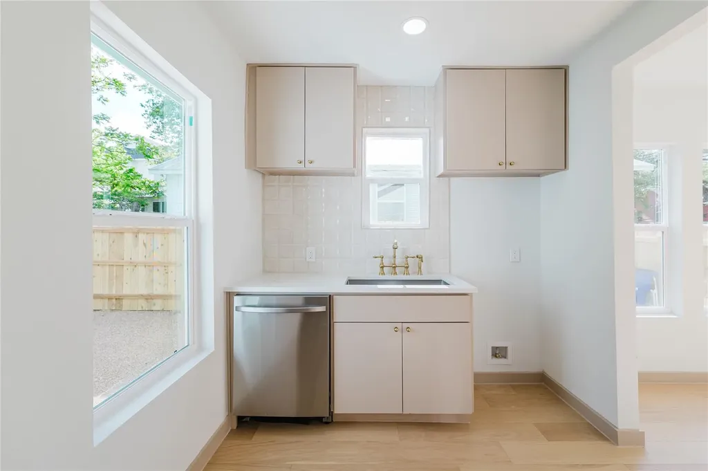 1907 E 21st Street Austin TX 78722