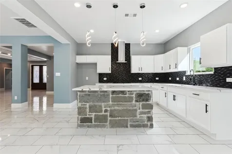 130 Creekwood Trail Cedar Creek TX 78612