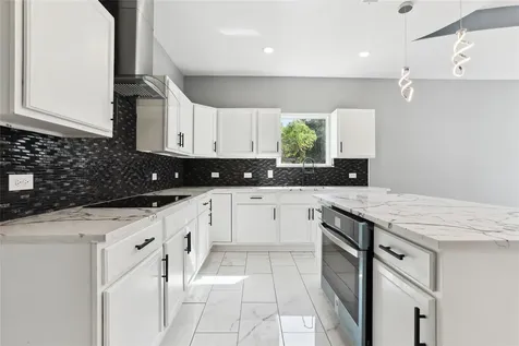 130 Creekwood Trail Cedar Creek TX 78612