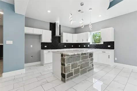 130 Creekwood Trail Cedar Creek TX 78612