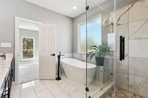 130 Creekwood Trail Cedar Creek TX 78612