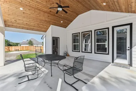 130 Creekwood Trail Cedar Creek TX 78612