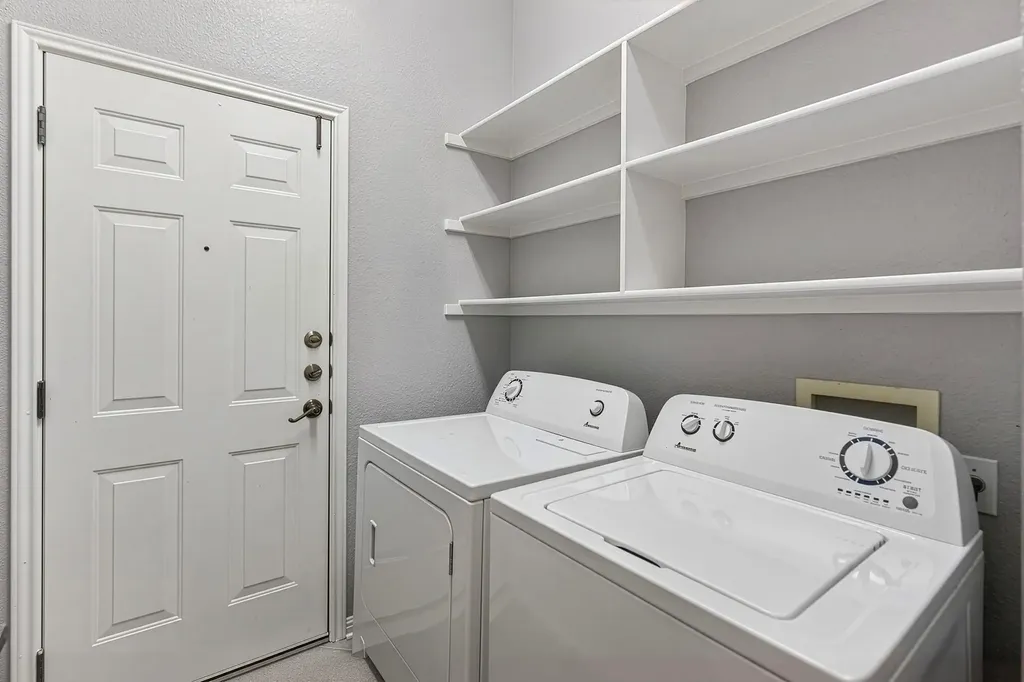 6317 Salcon Cliff Drive Austin TX 78749