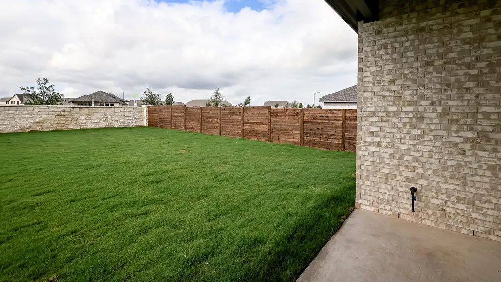 3804 Sonesta Street Lockhart TX 78644