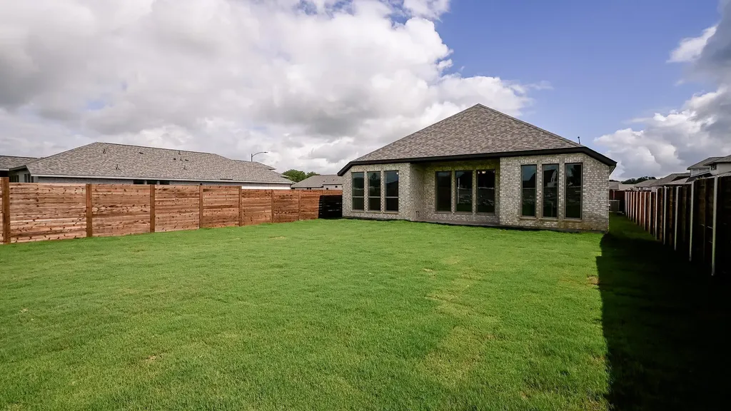 3804 Sonesta Street Lockhart TX 78644