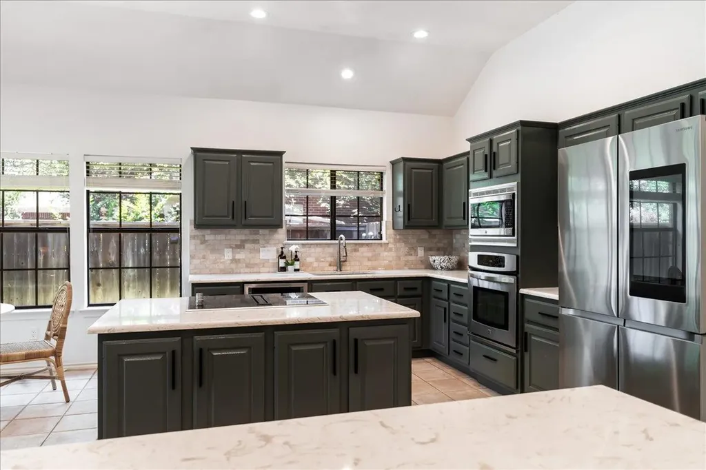 3745 Whitt Loop Austin TX 78749