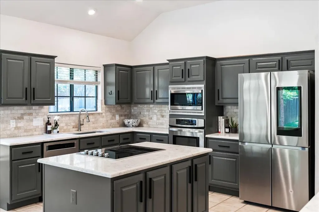 3745 Whitt Loop Austin TX 78749
