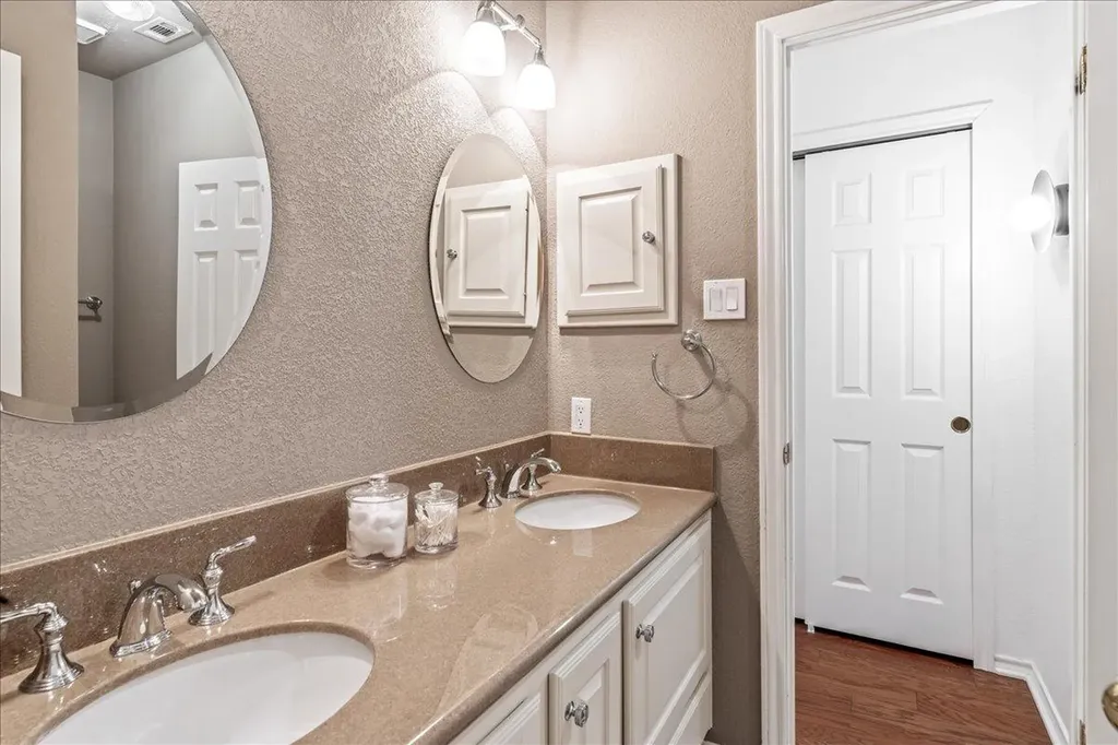 3745 Whitt Loop Austin TX 78749