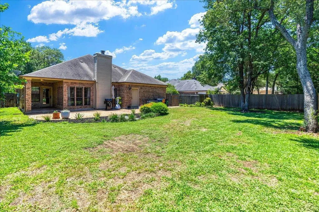 3745 Whitt Loop Austin TX 78749