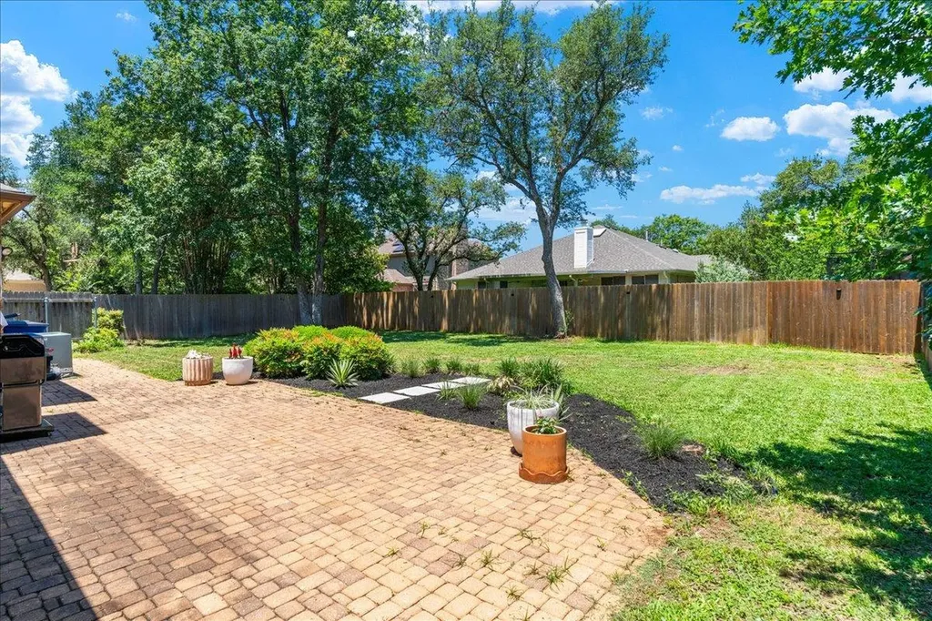 3745 Whitt Loop Austin TX 78749