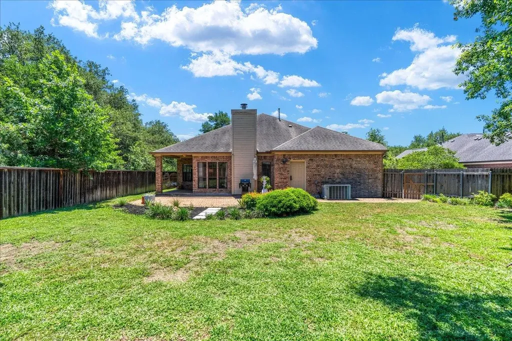 3745 Whitt Loop Austin TX 78749