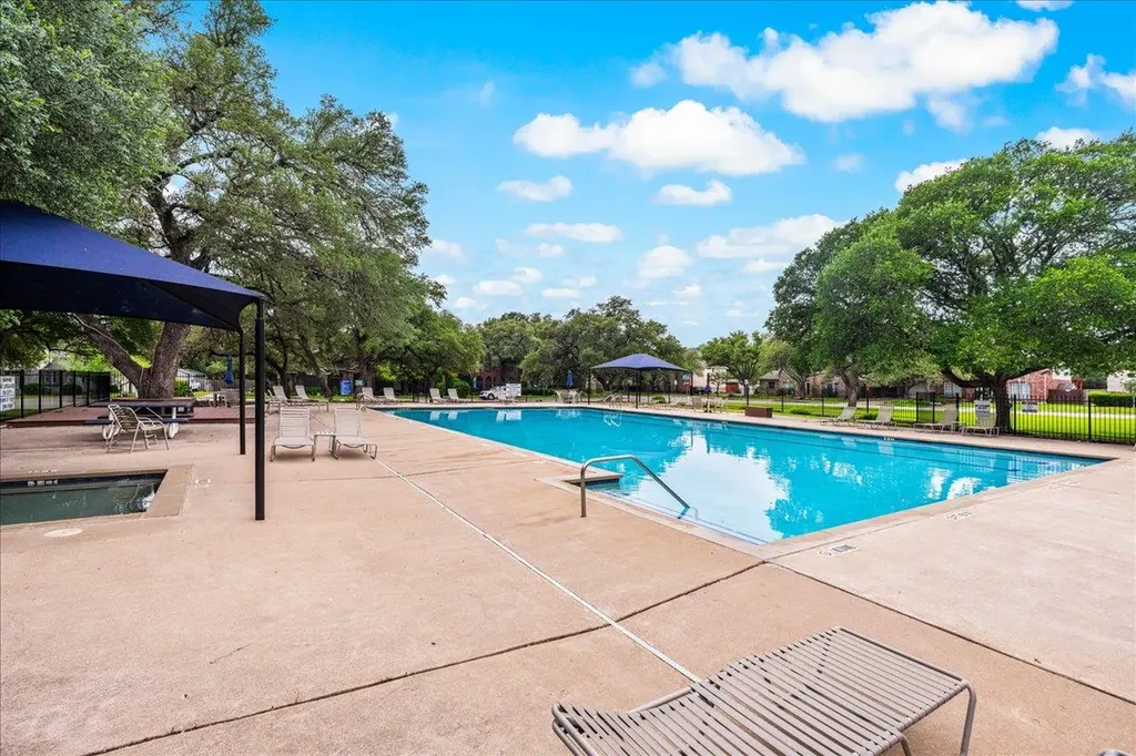 3745 Whitt Loop Austin TX 78749