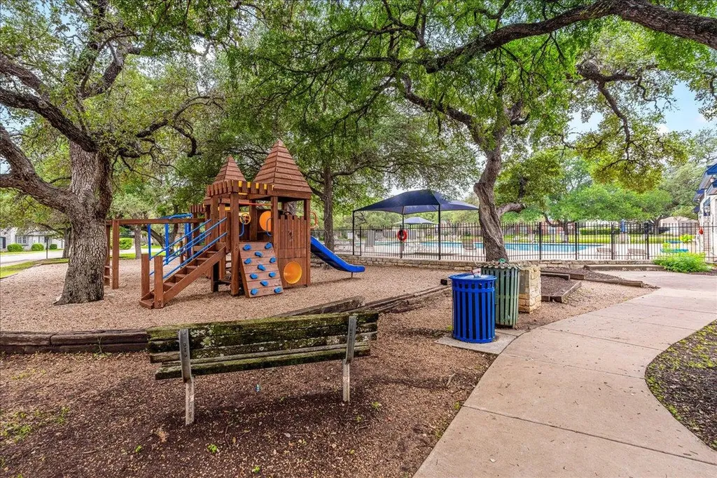 3745 Whitt Loop Austin TX 78749