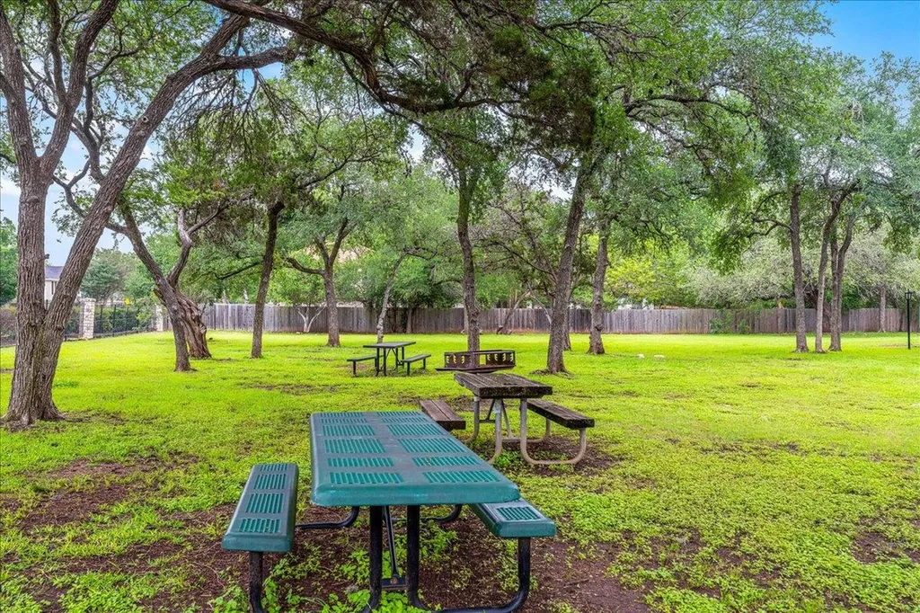 3745 Whitt Loop Austin TX 78749