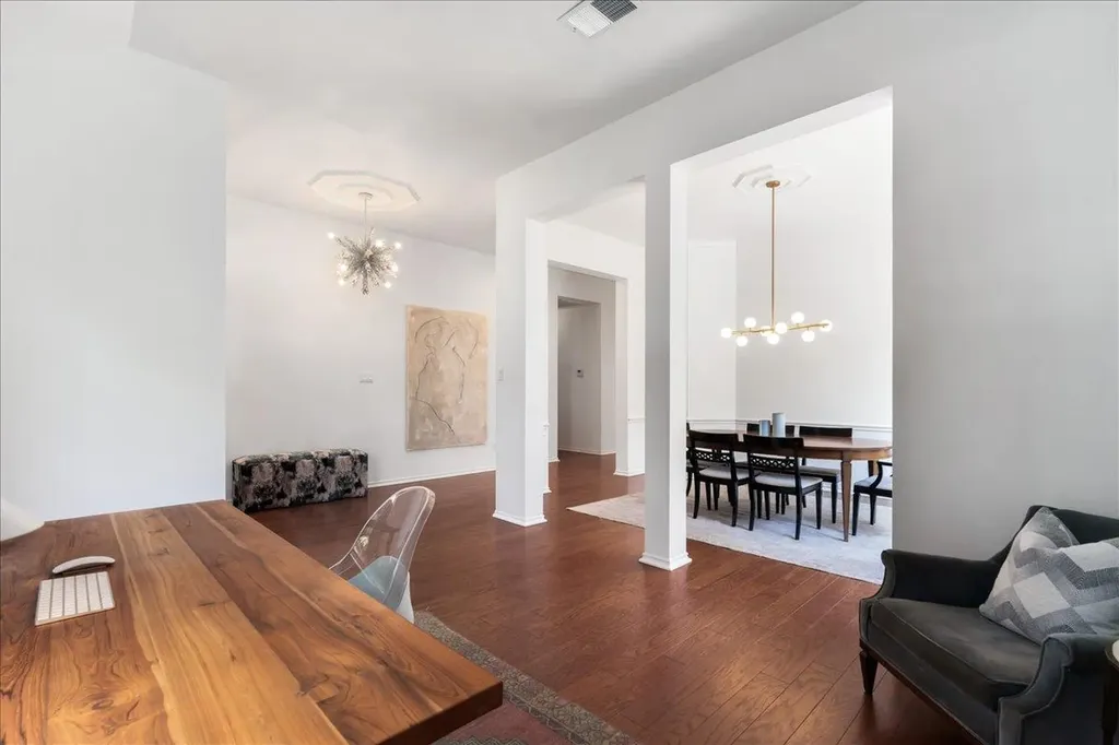 3745 Whitt Loop Austin TX 78749