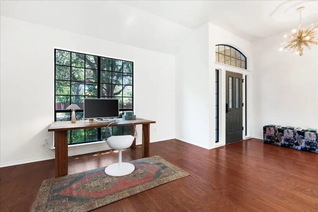 3745 Whitt Loop Austin TX 78749