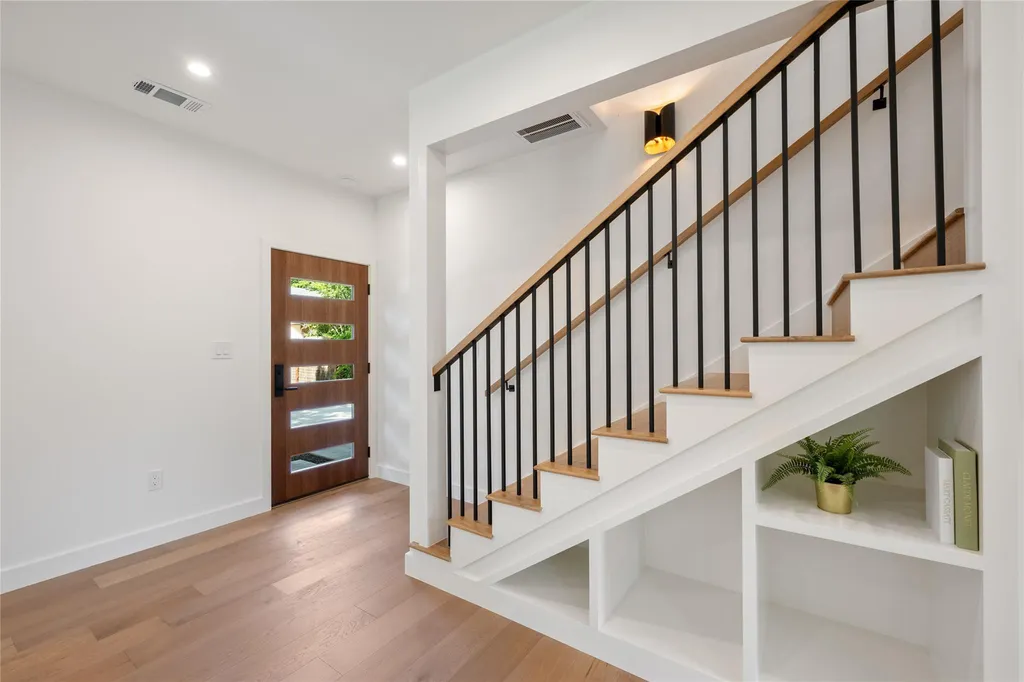 1404 Justin Lane Austin TX 78757
