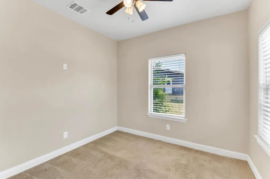 159 La Fortuna Drive Del Valle TX 78617