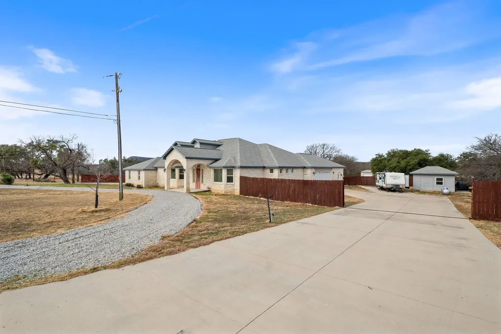 625 Skyline Drive Kingsland TX 78639