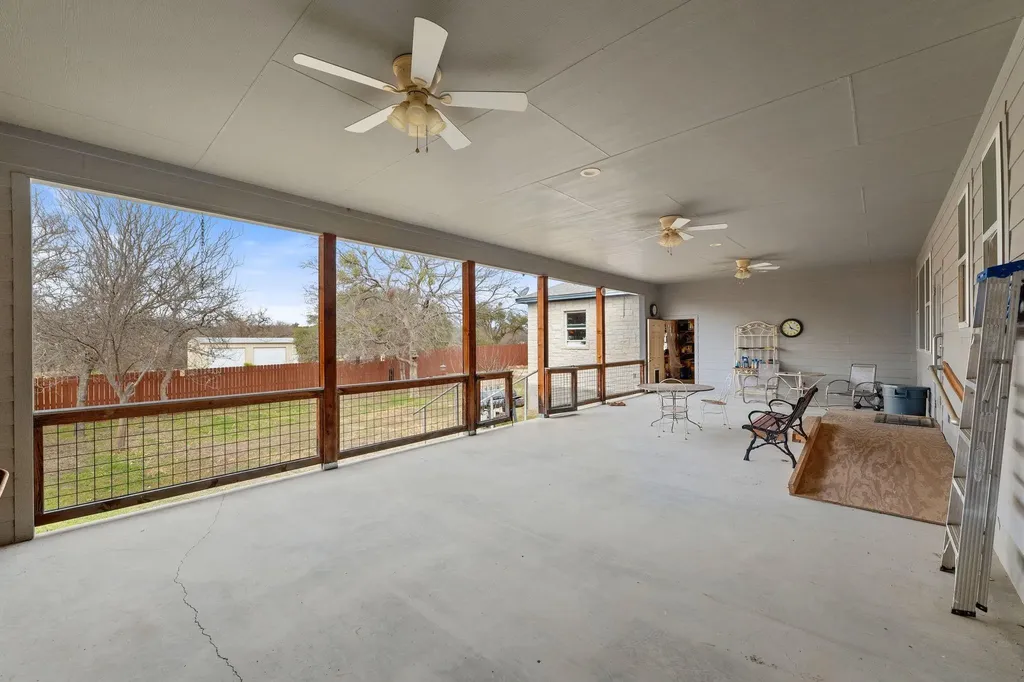 625 Skyline Drive Kingsland TX 78639