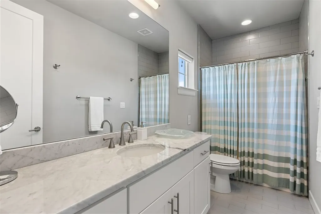 412 Island Circle Kingsland TX 78639