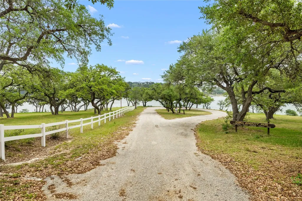 1131 Edgewater Drive Spicewood TX 78669