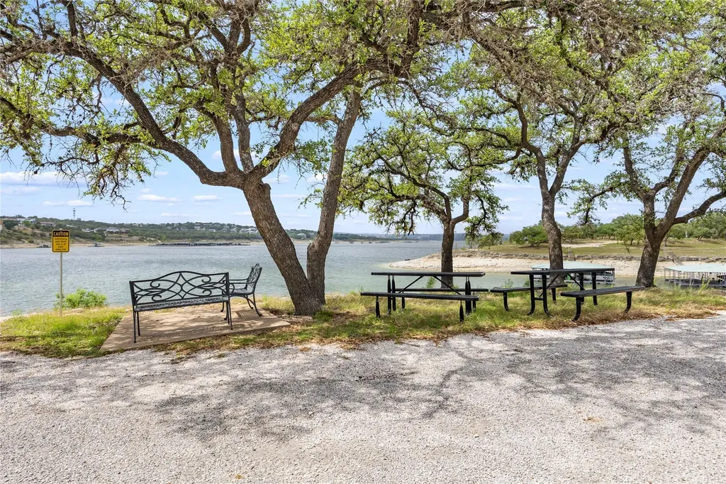 1131 Edgewater Drive Spicewood TX 78669