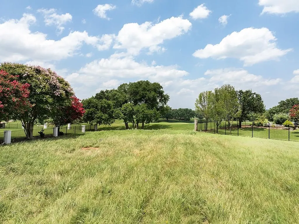 2200 Lauren Drive Spicewood TX 78669