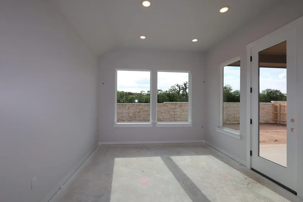 10728 Worth Lane Manor TX 78653