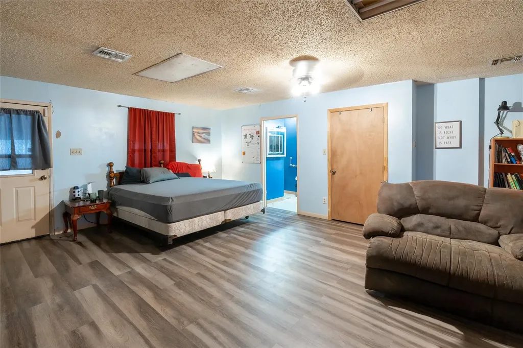 1114 Woodlawn Street Lockhart TX 78644