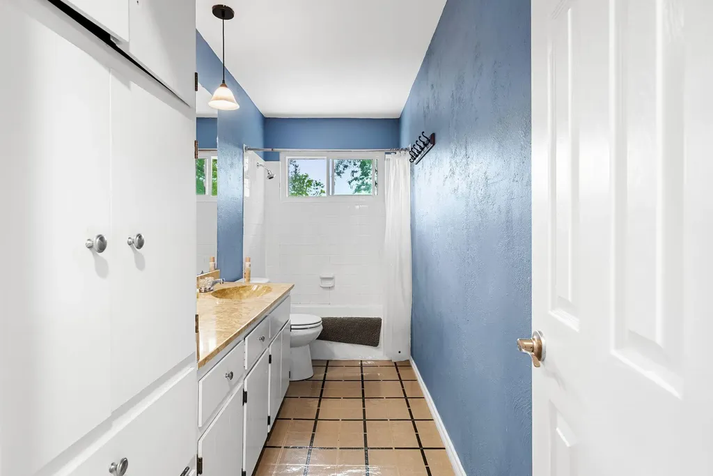 7214 Teaberry Drive Austin TX 78745