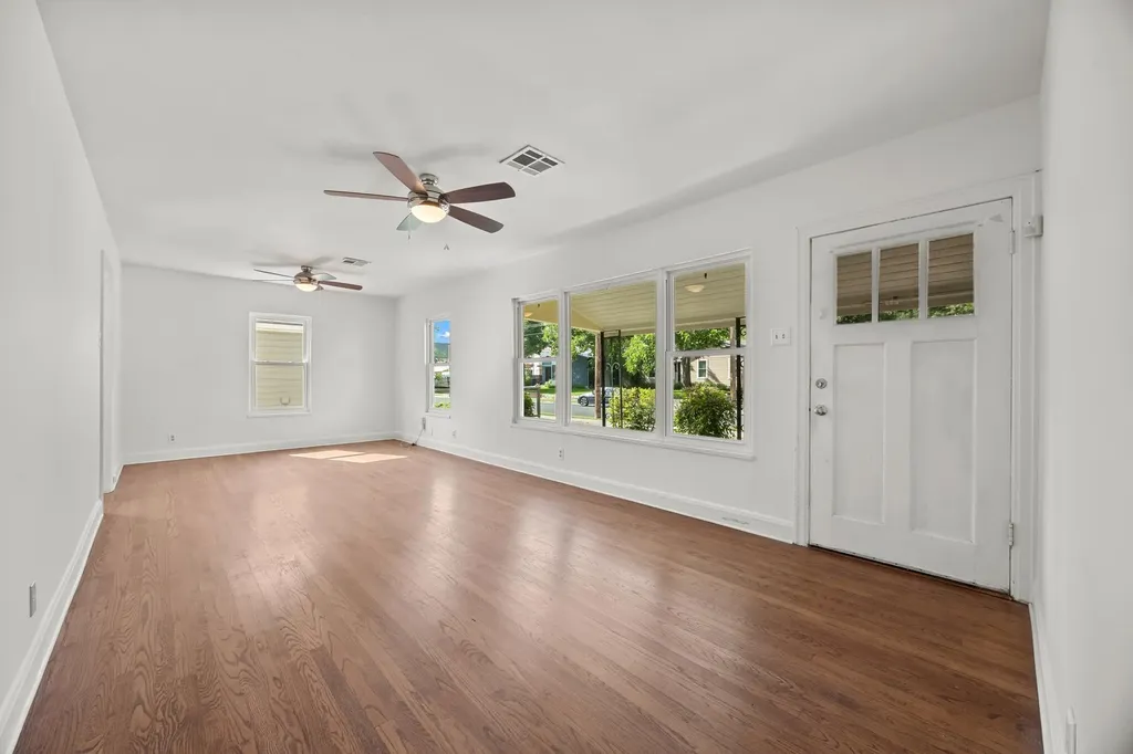 1407 Karen Avenue Austin TX 78757