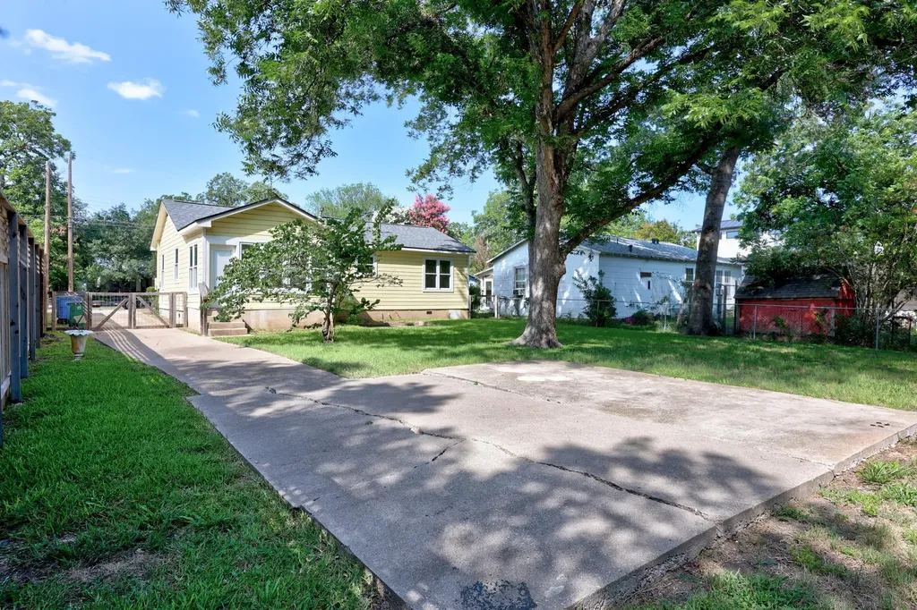 1407 Karen Avenue Austin TX 78757