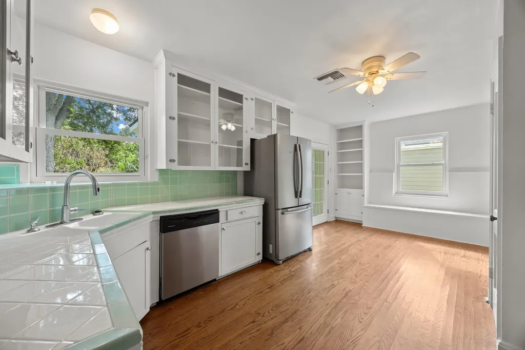 1407 Karen Avenue Austin TX 78757