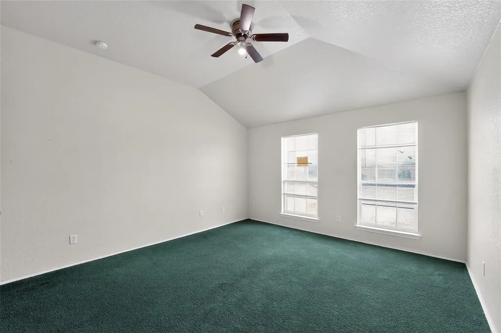 152 Eagle Drive Luling TX 78648