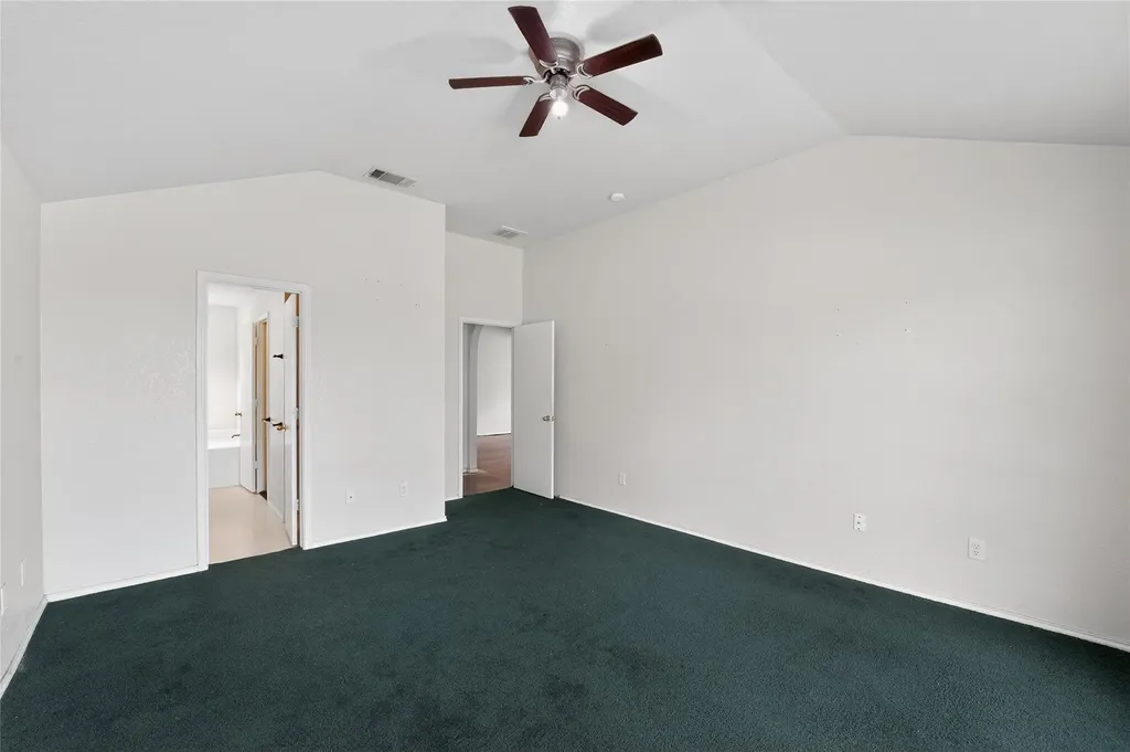 152 Eagle Drive Luling TX 78648